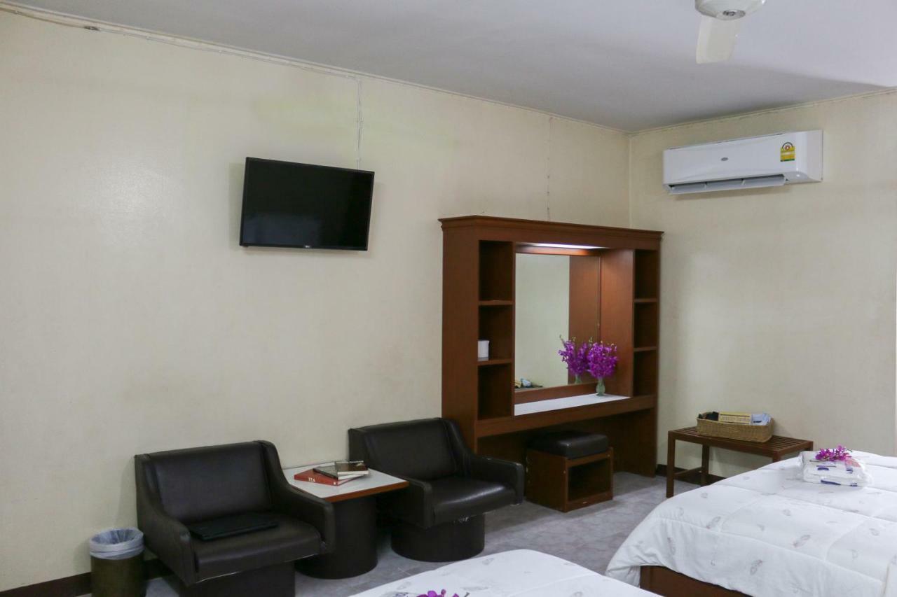 Nakornping Hotel Bangkok Ngoại thất bức ảnh