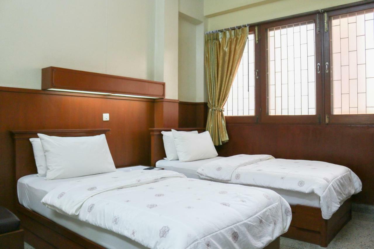 Nakornping Hotel Bangkok Ngoại thất bức ảnh