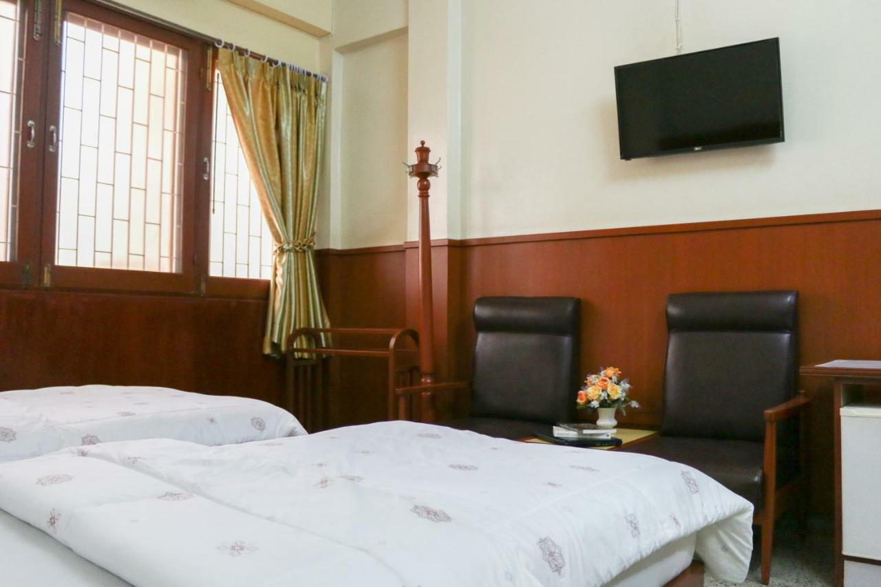 Nakornping Hotel Bangkok Ngoại thất bức ảnh