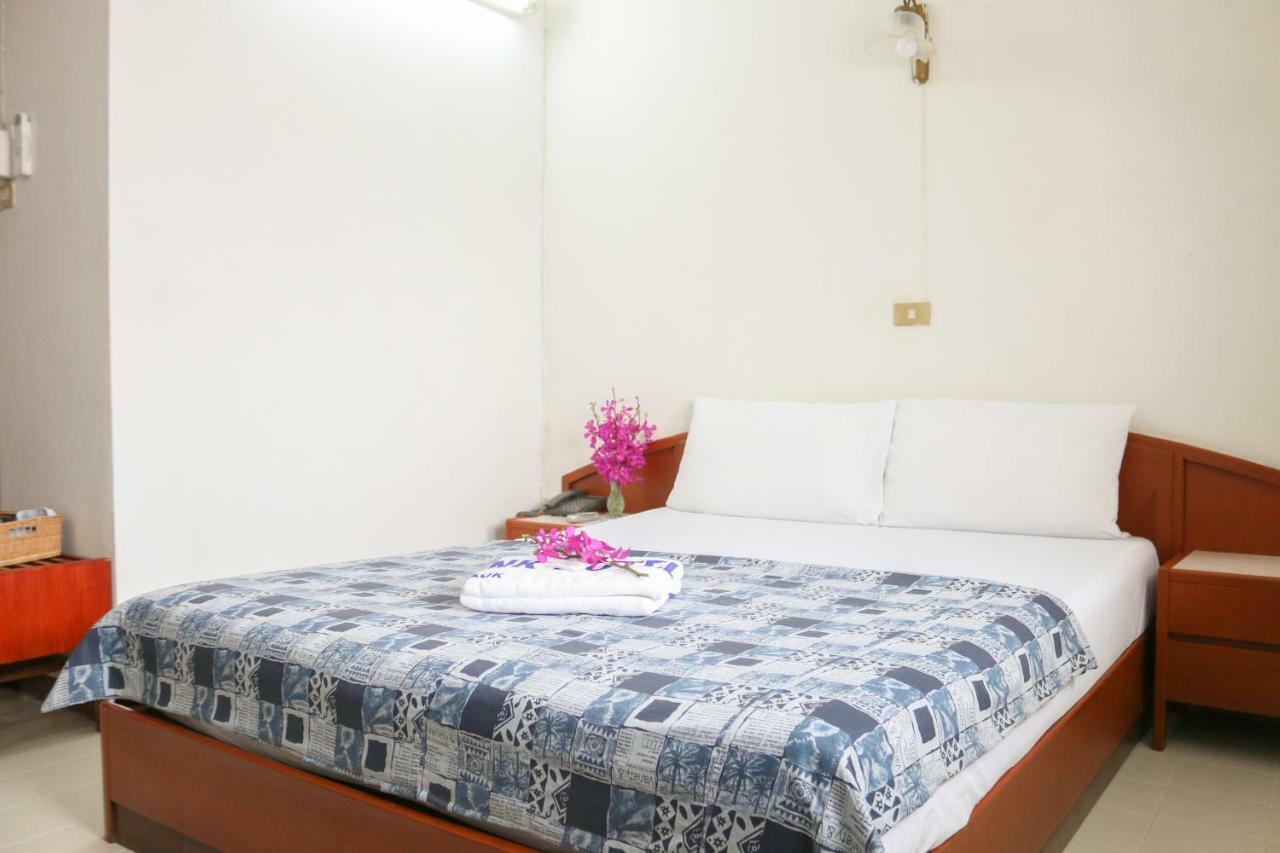 Nakornping Hotel Bangkok Ngoại thất bức ảnh
