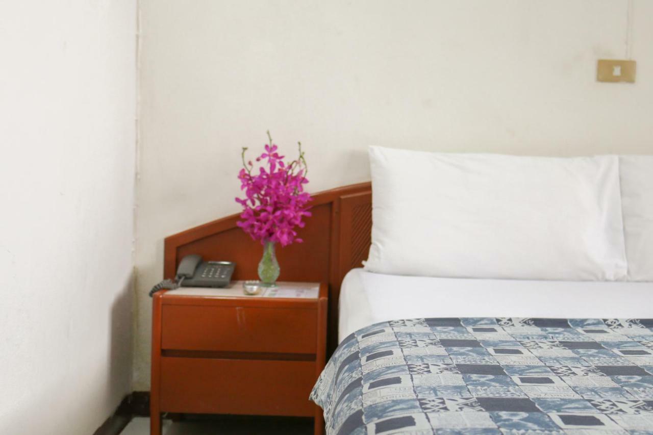 Nakornping Hotel Bangkok Ngoại thất bức ảnh